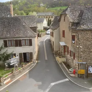 Portail Haut , Previnquieres France